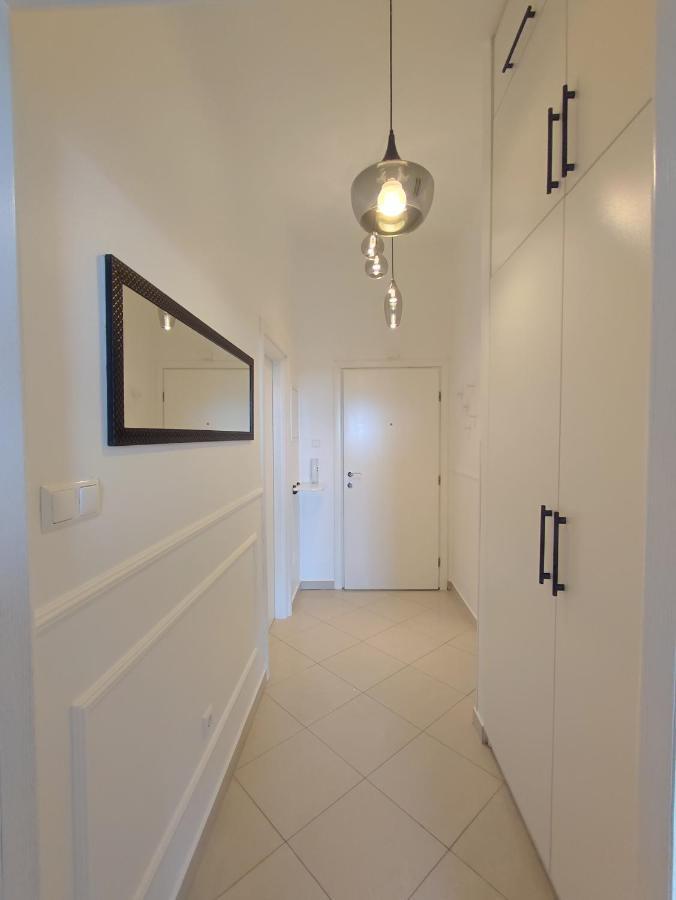 Apartman Moris Malinska Buitenkant foto