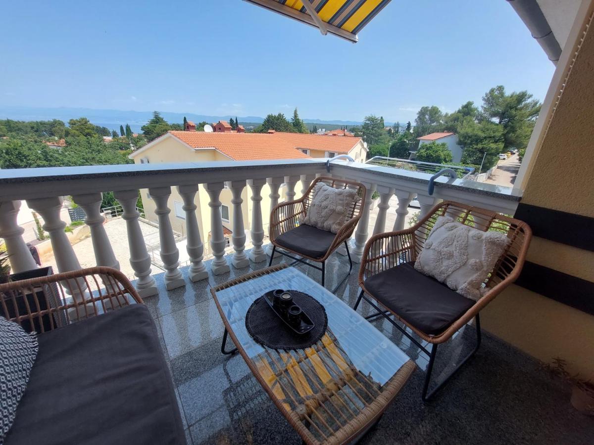 Apartman Moris Malinska Buitenkant foto