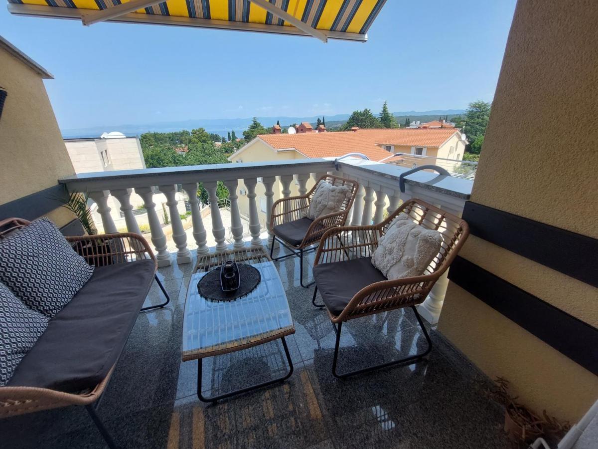 Apartman Moris Malinska Buitenkant foto